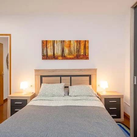 Anselm Clave En Apartmán *