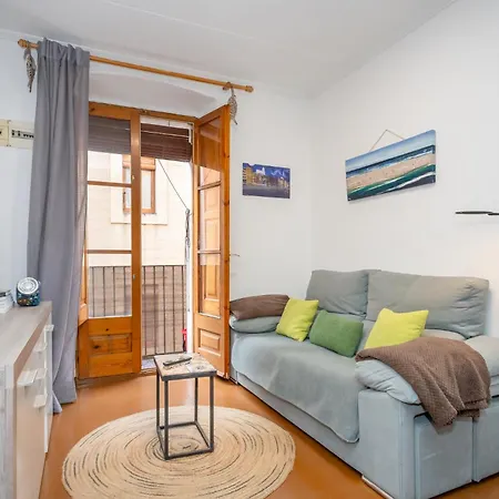 Anselm Clave En Apartment Girona